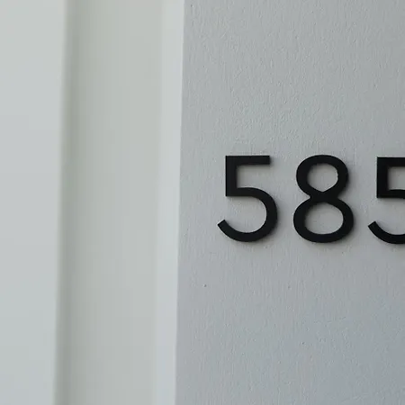 Apart-hotel Karat Vóthon