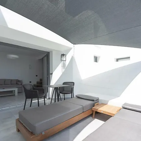 Apart-hotel Karat Vóthon