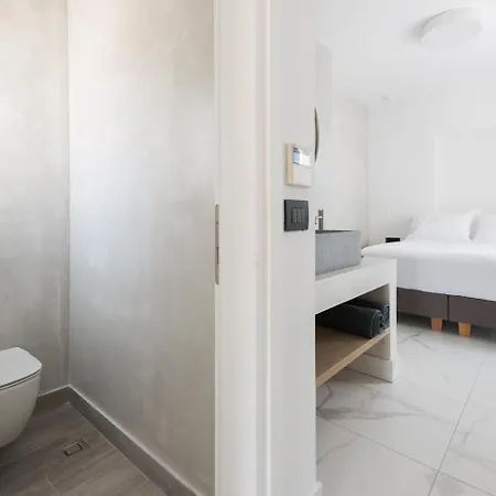 Karat Hotel apartamentowy Vóthon