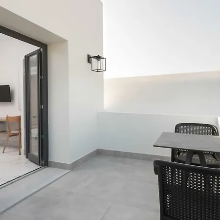 Karat Aparthotel 3*