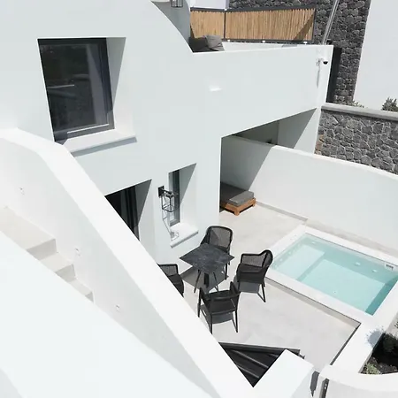 Karat Aparthotel 3*